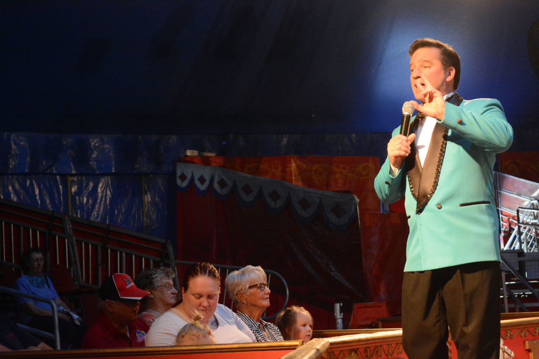051918-bara-news-circus13